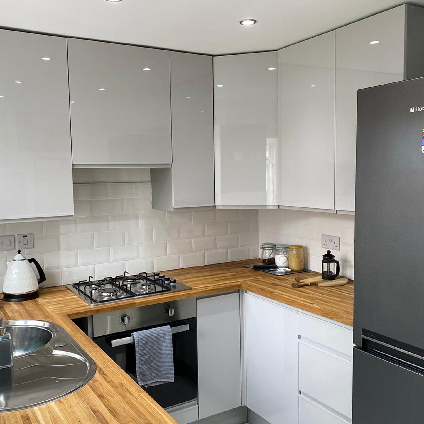 William Custom Kitchen Set - Light Grey Gloss