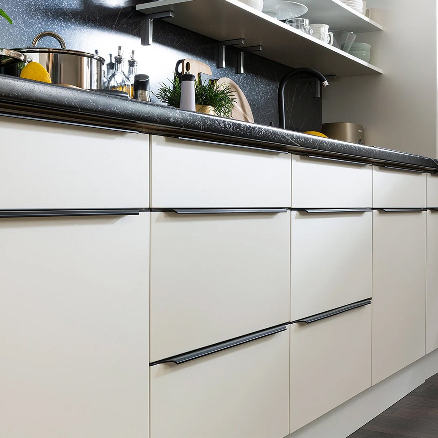 Daya Custom Kitchen Set - Pearl Magnolia