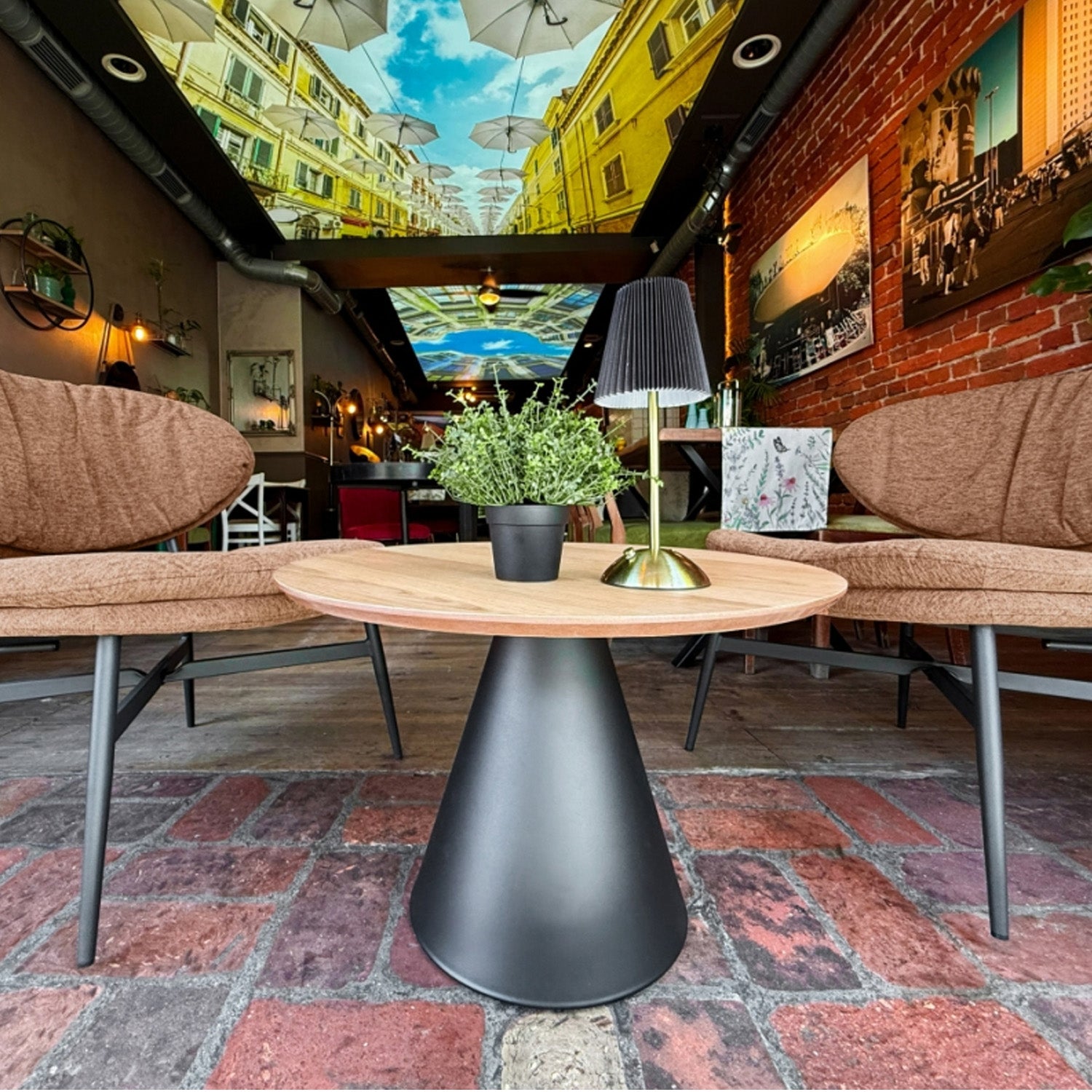 Bosco Coffee Table Round Modern Steel Base & Wood Veneer - Natural Oak / Black